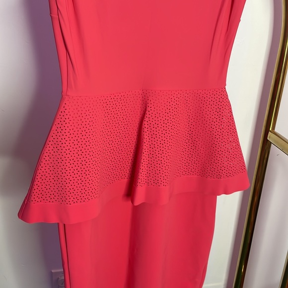 Chiara Boni la petite robe | Dominik Laser-cut Peplum Dress In Peach - Picture 4 of 8